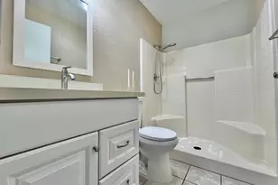 2145 E Center Ln, Tempe, AZ 85281 - Photo 15