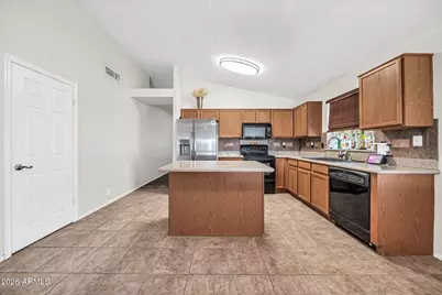 8951 W Deanna Drive, Peoria, AZ 85382 - Photo 9