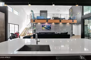 8430 S 10th Ln, Phoenix, AZ 85041 - Photo 13