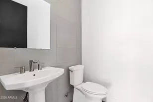 8430 S 10th Ln, Phoenix, AZ 85041 - Photo 27