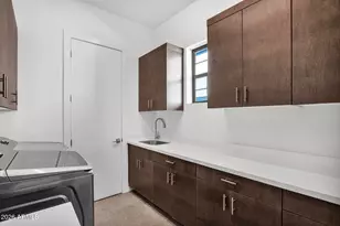 8430 S 10th Ln, Phoenix, AZ 85041 - Photo 41