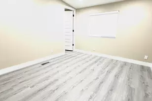 15832 N 66th Ave, Glendale, AZ 85306 - Photo 13