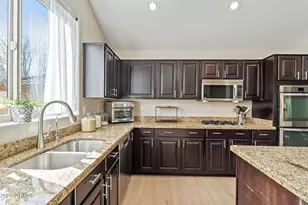 6943 W Tether Trail, Peoria, AZ 85383 - Photo 13