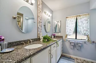 14242 N 9th St, Phoenix, AZ 85022 - Photo 9