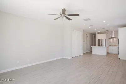 24210 N 23rd Way, Phoenix, AZ 85024 - Photo 9