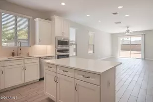 24210 N 23rd Way, Phoenix, AZ 85024 - Photo 7