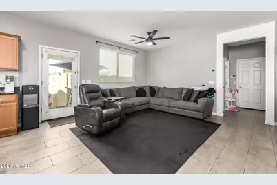 2419 N 73rd Lane, Phoenix, AZ 85035 - Photo 5