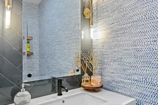 8001 N 3rd Pl, Phoenix, AZ 85020 - Photo 17