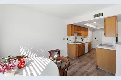 744 E North Lane #2, Phoenix, AZ 85020 - Photo 11