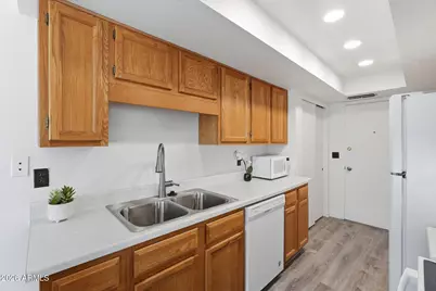 744 E North Lane #2, Phoenix, AZ 85020 - Photo 13
