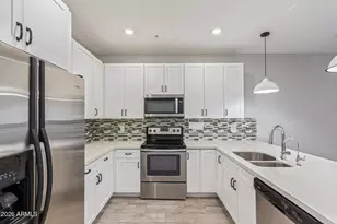 2821 S Skyline Dr S, Mesa, AZ 85212 - Photo 11