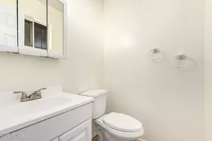 1136 E Caldwell St, Phoenix, AZ 85042 - Photo 21