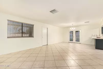 1136 E Caldwell Street, Phoenix, AZ 85042 - Photo 11