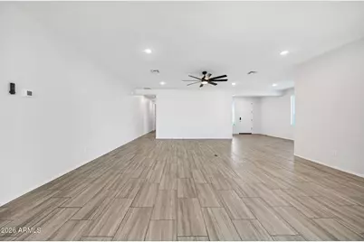 14384 W Hearn Road, Surprise, AZ 85379 - Photo 21