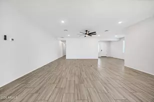 14384 W Hearn Rd, Surprise, AZ 85379 - Photo 21