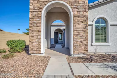 14384 W Hearn Road, Surprise, AZ 85379 - Photo 5