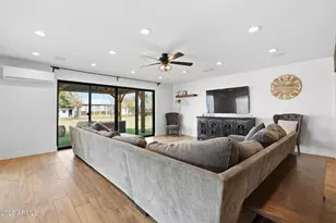 2858 E Redfield Rd, Gilbert, AZ 85234 - Photo 21