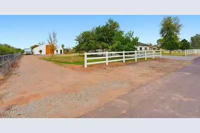 2858 E Redfield Road, Gilbert, AZ 85234 - Photo 15