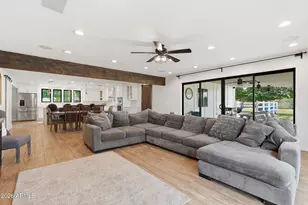 2858 E Redfield Rd, Gilbert, AZ 85234 - Photo 23