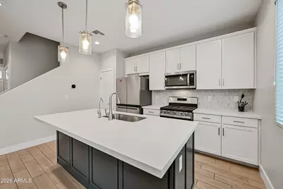 708 N 110th Drive, Avondale, AZ 85323 - Photo 7