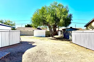 524 S Saguaro Dr, Apache Junction, AZ 85120 - Photo 21