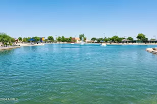 15656 W Mercer Ln, Surprise, AZ 85379 - Photo 35