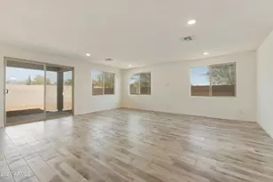 15656 W Mercer Ln, Surprise, AZ 85379 - Photo 9