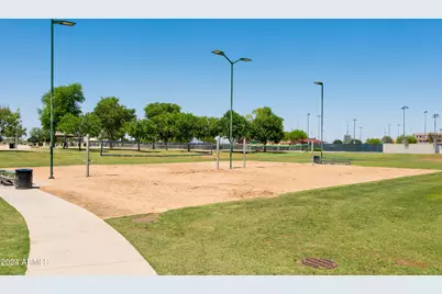 15656 W Mercer Lane, Surprise, AZ 85379 - Photo 45