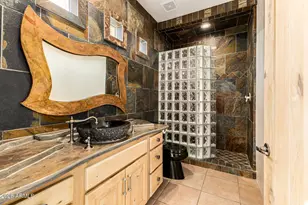 1732 E Gelding Dr, Phoenix, AZ 85022 - Photo 45