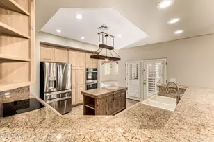 1732 E Gelding Dr, Phoenix, AZ 85022 - Photo 15