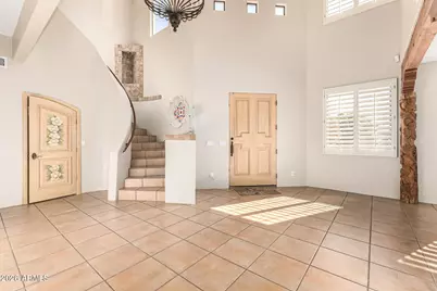 1732 E Gelding Drive, Phoenix, AZ 85022 - Photo 9