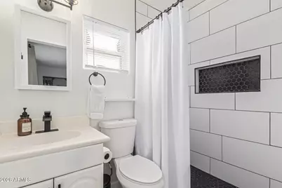 921 W Muriel Drive, Phoenix, AZ 85023 - Photo 17