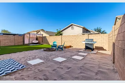 812 W Saint Charles Avenue, Phoenix, AZ 85041 - Photo 15