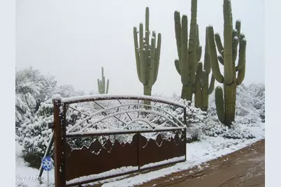 13906 E Montello Road, Scottsdale, AZ 85262 - Photo 13