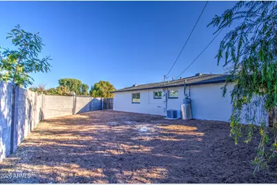 2048 W Claremont Street, Phoenix, AZ 85015 - Photo 35