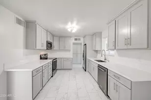 2048 W Claremont St, Phoenix, AZ 85015 - Photo 15