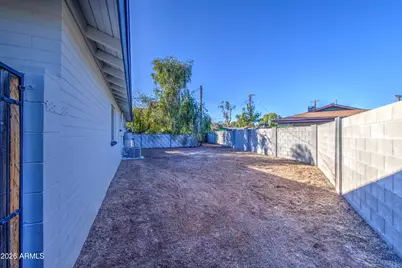 2048 W Claremont Street, Phoenix, AZ 85015 - Photo 33