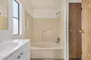 4184 E Palm Ln, Coolidge, AZ 85128 - Photo 17