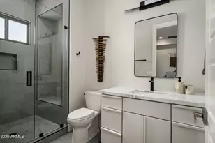 8700 N 55th Pl, Paradise Valley, AZ 85253 - Photo 25