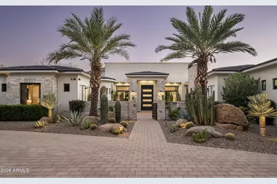 8700 N 55th Place, Paradise Valley, AZ 85253 - Photo 1