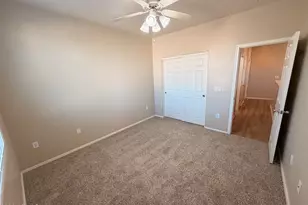 42424 N Gavilan Peak Pkwy, Anthem, AZ 85086 - Photo 17