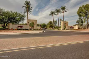 3929 E Carter Dr, Phoenix, AZ 85042 - Photo 37