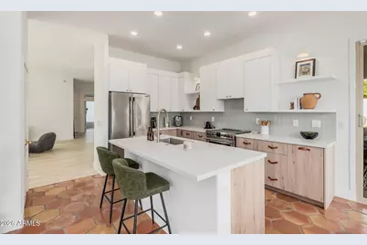 3929 E Carter Drive, Phoenix, AZ 85042 - Photo 13