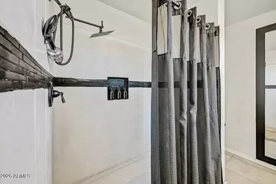 7803 E Mackenzie Drive, Scottsdale, AZ 85251 - Photo 17