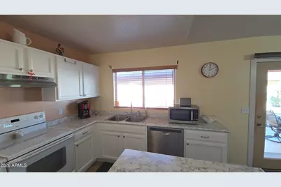 8146 W Pineveta Drive, Arizona City, AZ 85123 - Photo 5