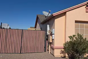 8146 W Pineveta Dr, Arizona City, AZ 85123 - Photo 11