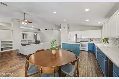 824 W Cooley Drive, Gilbert, AZ 85233 - Photo 9