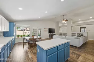 824 W Cooley Dr, Gilbert, AZ 85233 - Photo 1