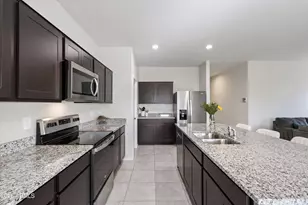 18563 W Desert Holw Dr, Wittmann, AZ 85361 - Photo 13