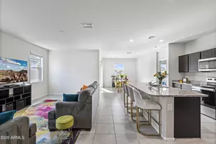 18563 W Desert Holw Dr, Wittmann, AZ 85361 - Photo 7